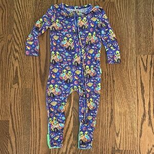 Posh Peanut x Lisa Frank Zoomer & Zorbit Print Pajamas